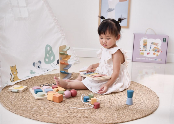 Grow-with-Me Box Colour Crafters 18-24M